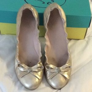 Jack Rogers Regina platinum shoes 8